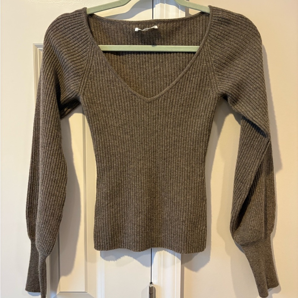 Reformation Hart Cashmere Sweater in the color Cocoa Brown size XS - Picture 6 of 10